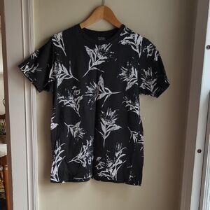 CSG Black and White Floral Men's Short Sleeve Tee XS